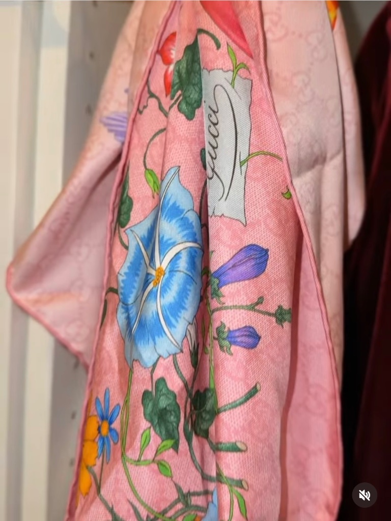 Gucci Flora Silk Twill Scarf Pink Multicolor Authentic New W Box